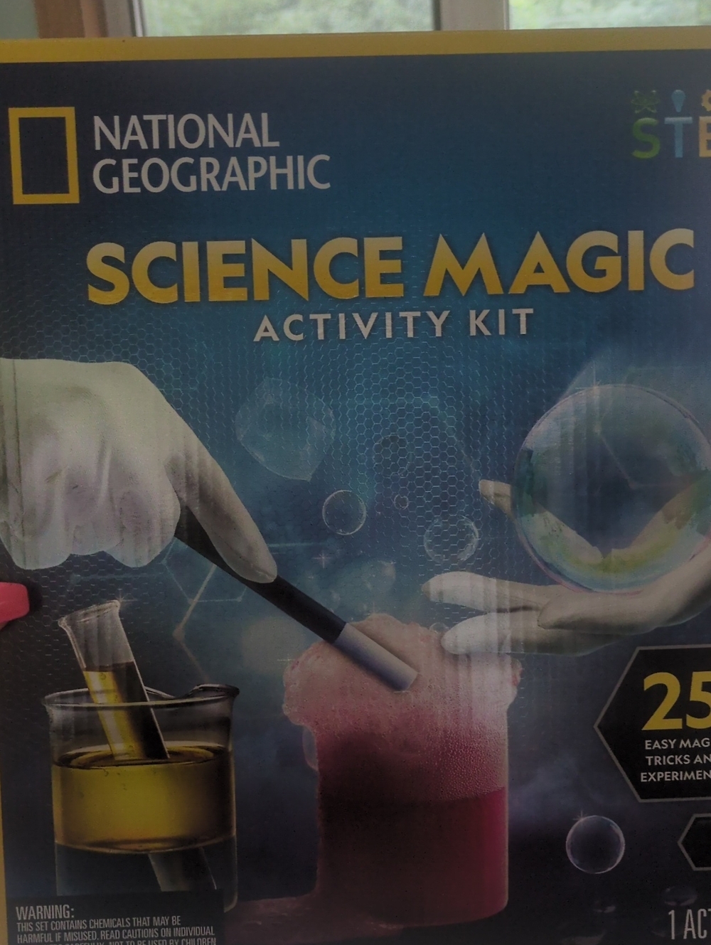 National Geographic Science Magic Activity Kit - Blue, Yellow, Pink